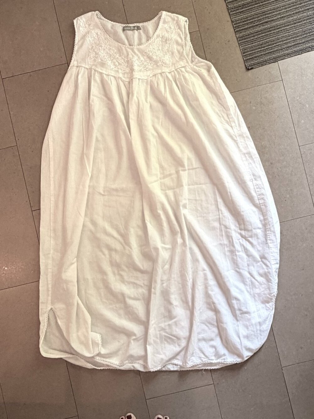 Vintage Victorian Classic White Cotton Nightgown with embroidery-XL